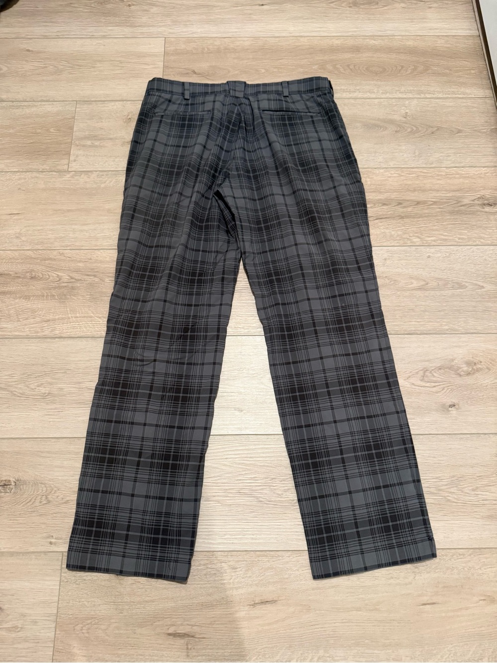 Nike Golf Tour Performance Dri-FIT Plaid Pants Mens 34x32 Gray Black Checkered